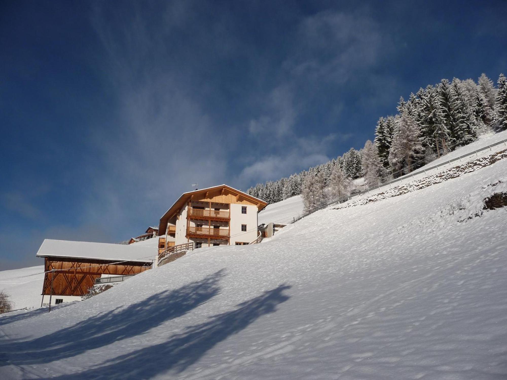 Putzerhof Aparthotel Funes  Exterior photo