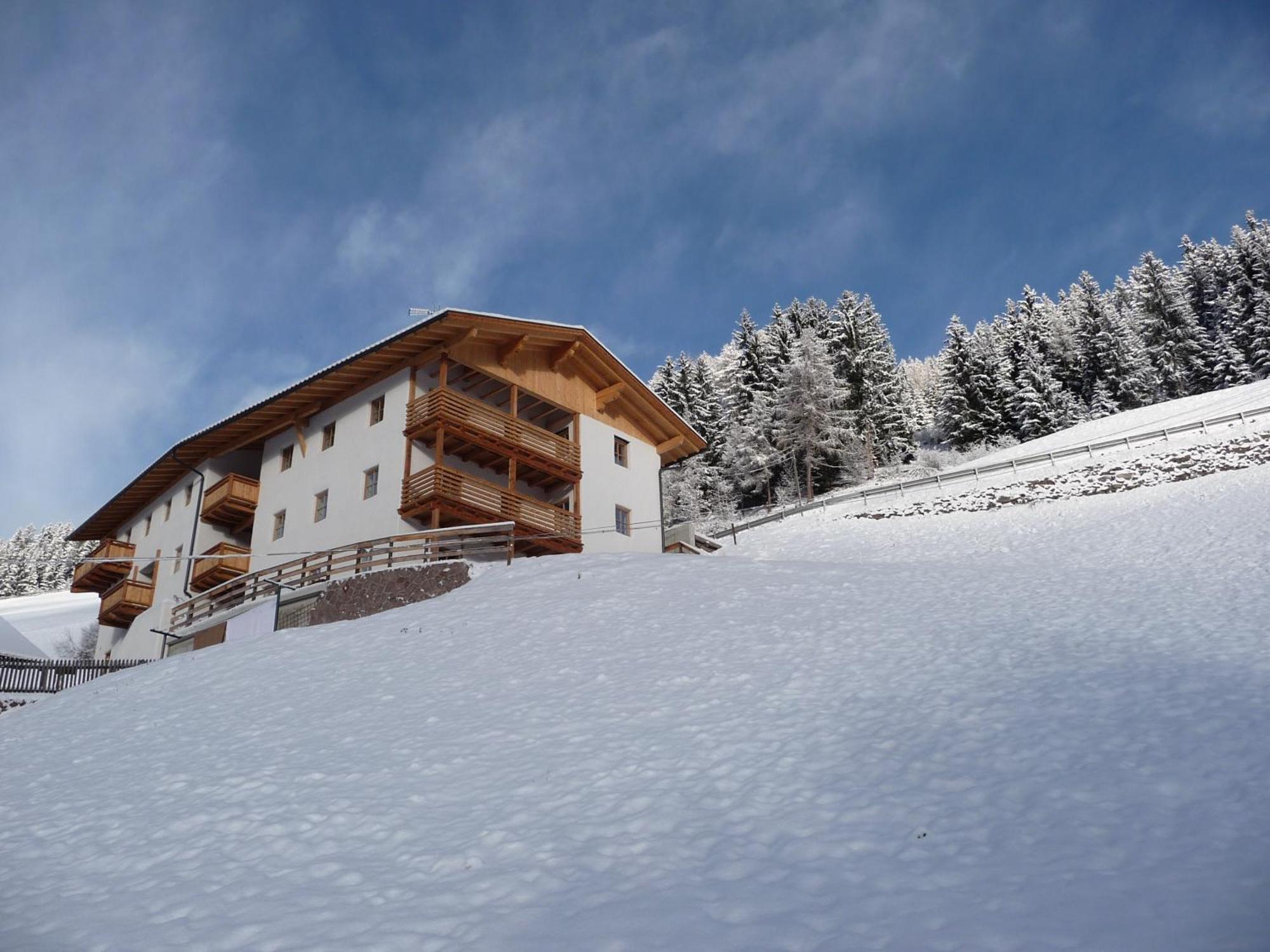 Putzerhof Aparthotel Funes  Exterior photo