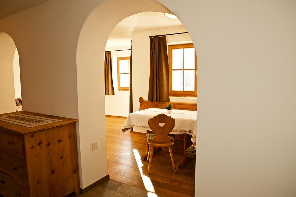 Putzerhof Aparthotel Funes  Exterior photo